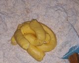 Foto langkah ke 3 dari resep Donat empuk tanpa kentang ulen tangan.