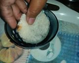 A picture of step 1 of Bread dahi bhalla.