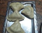 A picture of step 6 of Khasta Aaloo Samosa.