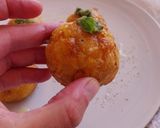 Foto del paso 12 de la receta Esferas de tortilla de patatas rellenas de pesto