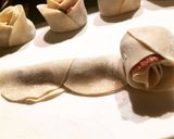 A picture of step 6 of Rose dumplings.
