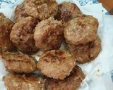 A picture of step 5 of Beef Patty Hamburger.
