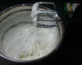 Foto del paso 6 de la receta: Tarta de frutillas con crema 🍓