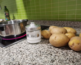 Foto del paso 1 de la receta: Patatas cocidas con salsa de tomillo