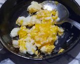 Foto del paso 2 de la receta: Arroz con sardinas y huevo revuelto