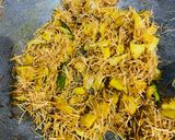 A picture of step 4 of Namkeen Seviyan (vermicelli).