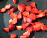 A picture of step 2 of Very easy recipe of strawberry jam.