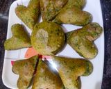 A picture of step 10 of Palak Puri😋.