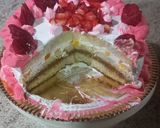 Foto del paso 3 de la receta: Torta de vainilla con crema chantilly y frutillas 🍓