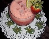 A picture of step 4 of 🍓🍓🍓🍓Strawberry Chiller🍓🍓🍓🍓  #KokabandCookpad #ramadankitiyari.