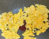 A picture of step 1 of Simple Korean Bibimbap with Eggs and Sausage.