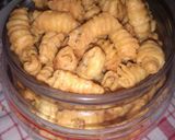 Foto langkah ke 8 dari resep Kue bawang (kerupuk bawang).