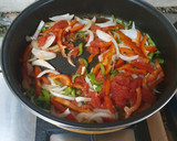 Foto del paso 2 de la receta: Salteado de bacalao