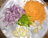 Foto langkah ke 1 dari resep Bihun goreng sederhana.