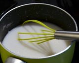 Une image de l'étape 1 de Perles du Japon au lait de coco et graines de grenade.