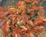 A picture of step 4 of Prawn masala.