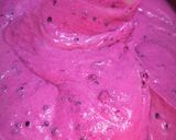 Foto langkah ke 3 dari resep Cake Buah Naga, Oleh-oleh Khas Batam | Kepri.
