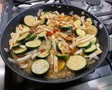 Une image de l'étape 13 de Riz à l'agneau, courgettes et panais.