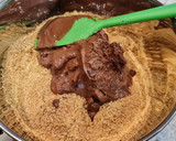 Foto del paso 3 de la receta: Tarta de chocolatinas Kinder