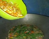 Foto langkah ke 4 dari resep 08. Tumis Sayur Pelangi Pedas.