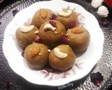 बाजरा और गोंद के लड्डू(bajra aur gond ke laddu recipe in hindi) रेसिपी चरण 7 फोटो