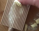 Foto del passaggio 3 della ricetta Malloreddus con salsiccia e pomodoro