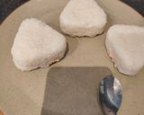 Une image de l'étape 6 de Yaki Onigiri au saumon.