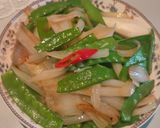 荷蘭豆快炒洋蔥的食譜步驟2照片