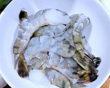 Une image de l'étape 1 de Risotto aux gambas et à l'encre de sèche.