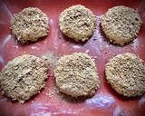 Foto del paso 6 de la receta: Hamburguesa crujiente de pollo en pan de cristal (crispy chicken burger)