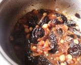 Foto del paso 16 de la receta Cebollas caramelizadas, con pasas y ciruelas
