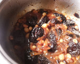 Foto del paso 16 de la receta: Cebollas caramelizadas, con pasas y ciruelas