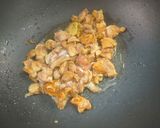 รูปขั้นตอนการทำที่ 2 ของ ข้าวแดงหน้าไก่