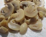 Foto del paso 1 de la receta: Salsa de tomate y champignones