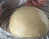 A picture of step 6 of Quarter Cream Cheese Bun.
