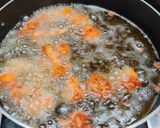 A picture of step 3 of Mushroom chilli.