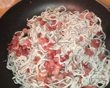 Foto del paso 2 de la receta: Gulas con nata/queso