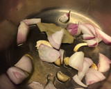 Foto del paso 1 de la receta: Paellita de rape en alta mar 🌊🐟