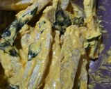 Gambar langkah 2 resipi Tempe goreng daun kari.