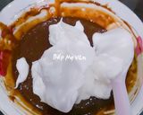 Hình bước làm 3 của món Bánh bông lan cacao cuộn kem