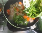 Foto langkah ke 3 dari resep Sayur Sop Bakso Telur Puyuh.