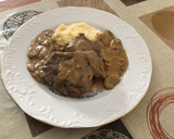 Foto del paso 12 de la receta: Solomillo de ternera en salsa de setas y puré de patata