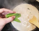 Foto del paso 24 de la receta Curry verde Pollo, gambas y verduras con Arroz basmati