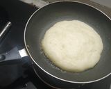 A picture of step 2 of Yummy sooji pizza.