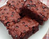 Foto langkah ke 11 dari resep Red Velvet Fudgy Brownies.
