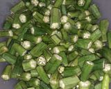 A picture of step 1 of Bhindi Masala.