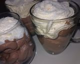 Foto del paso 9 de la receta: Mousse de chocolate con crema batida