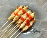 Foto langkah ke 4 dari resep Sate Telur Gulung.