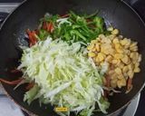 A picture of step 5 of Thai Green Curry Noodles.