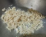 A picture of step 1 of Maggi Bhel.